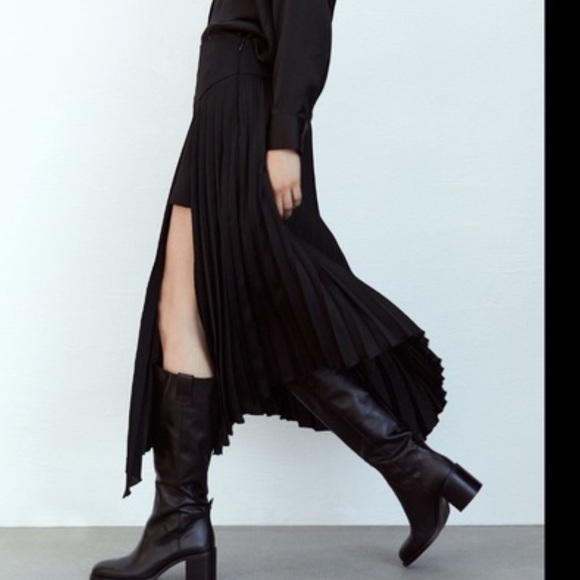 ZARA Pleated Midi Skorts - Black - Small - Picture 2 of 13